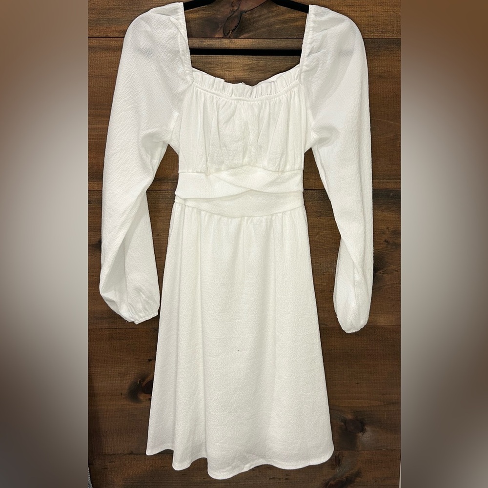 Sason White Long-Sleeve Fit-and-Flare Dress with Bow Tie - XS